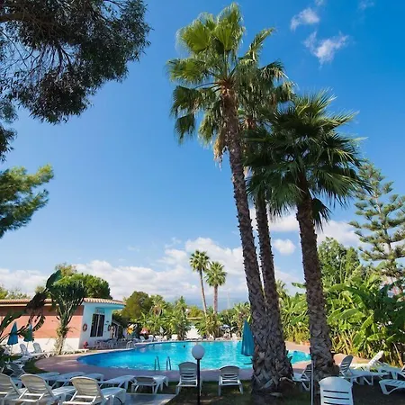 Villaggio Alkantara Джардини-Наксос