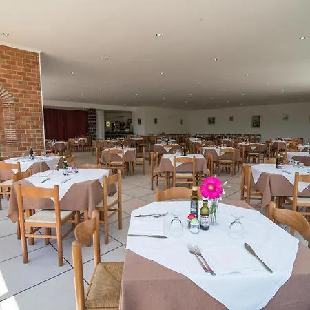 Ośrodek wypoczynkowy Villaggio Alkantara 3*