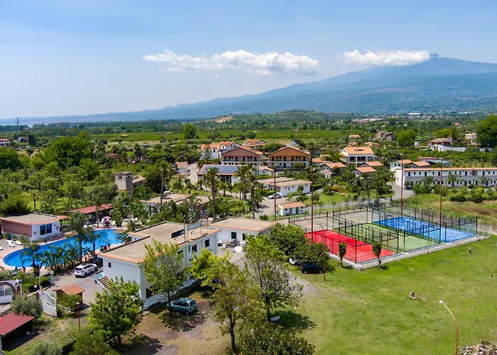 Курортный комплекс Villaggio Alkantara 3*