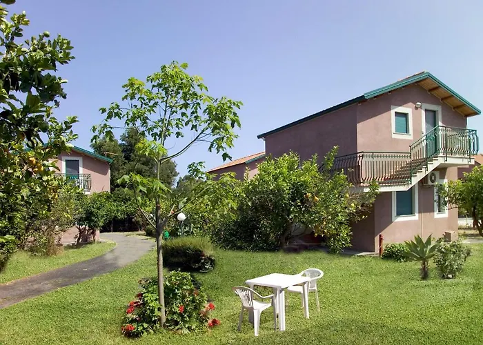 Villaggio Alkantara Джардини-Наксос