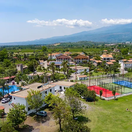 Resort Villaggio Alkantara 3*
